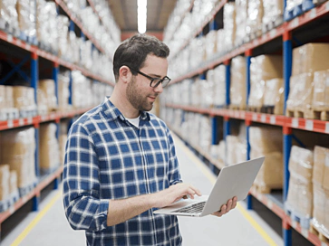 Rast e-shopu bez starostí: Ako vám fulfillment umožní sústrediť sa na predaj Rast e-shopu bez starostí: Ako vám fulfillment umožní sústrediť sa na predaj